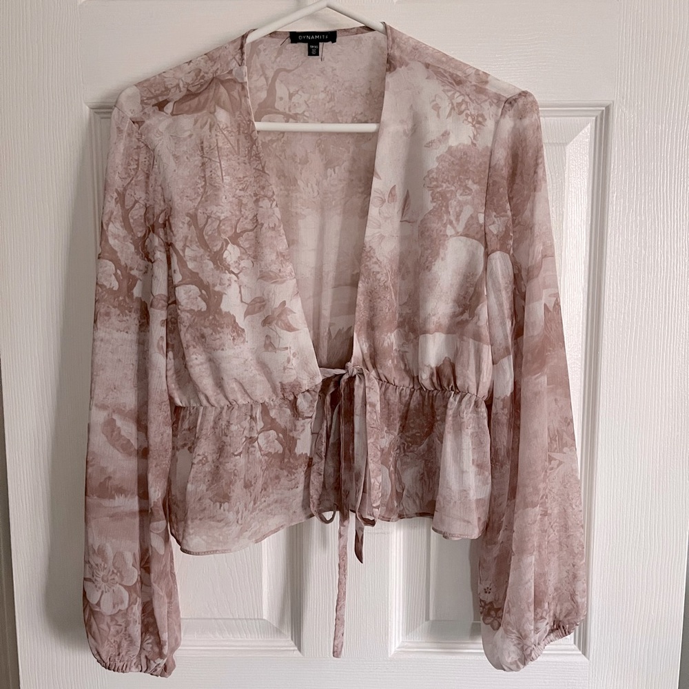 Dynamite blouse